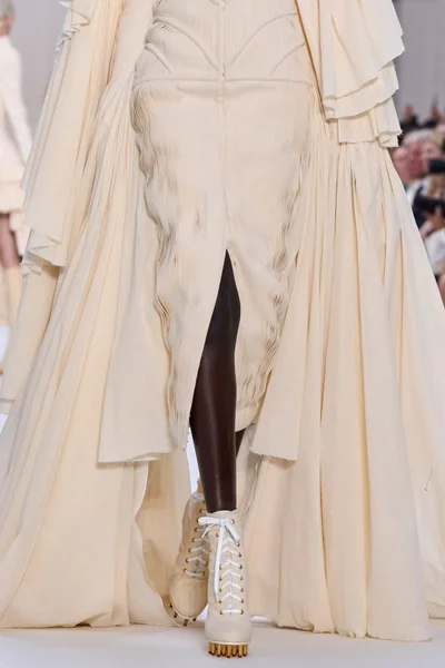 Look 69